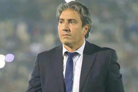 الصفاقسي يتعاقد مع نبيل الكوكي لتدريب الفريق